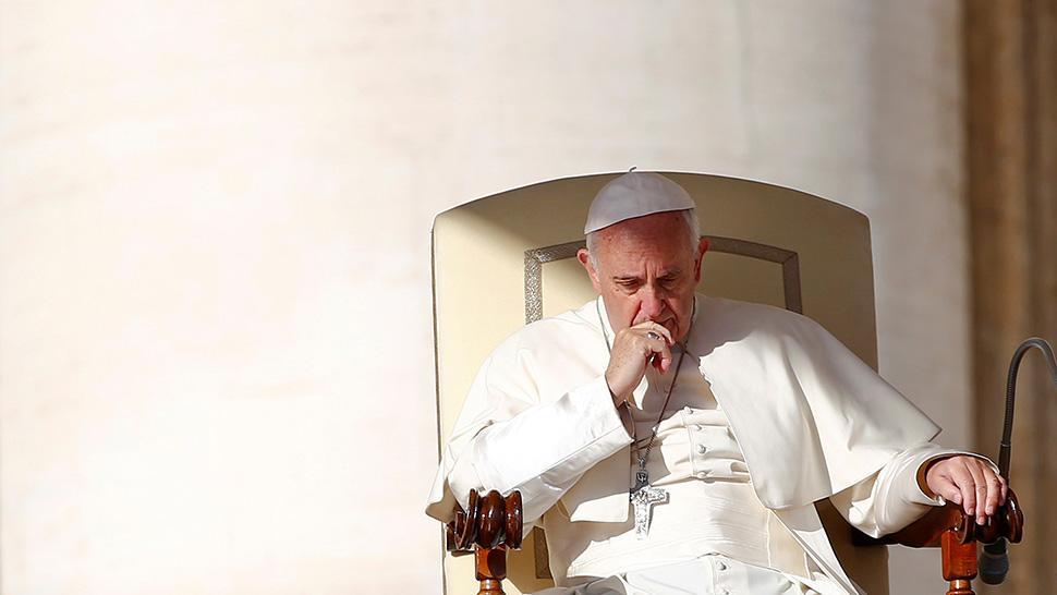 El Vaticano prohíbe dispersar cenizas de difuntos en la naturaleza o conservarlas en el hogar